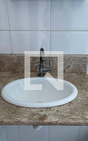 Casa à venda com 215m², 3 quartos e 3 vagas Casa à venda com 215m², 3 quartos e 3 vagasBanheiro da Suíte 2