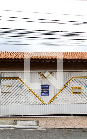Casa à venda com 300m², 5 quartos e 5 vagasFachada