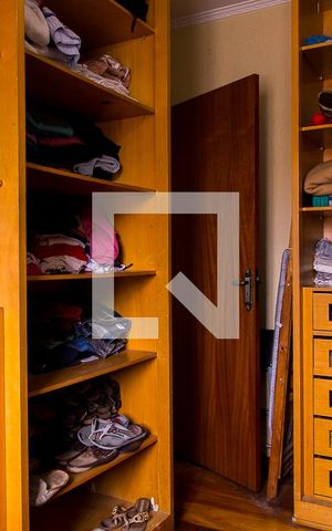 Casa à venda com 300m², 5 quartos e 5 vagasCloset