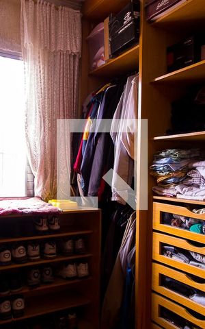 Casa à venda com 300m², 5 quartos e 5 vagasCloset