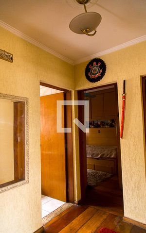 Casa à venda com 300m², 5 quartos e 5 vagasCorredor