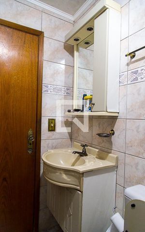 Casa à venda com 300m², 5 quartos e 5 vagasBanheiro Térreo