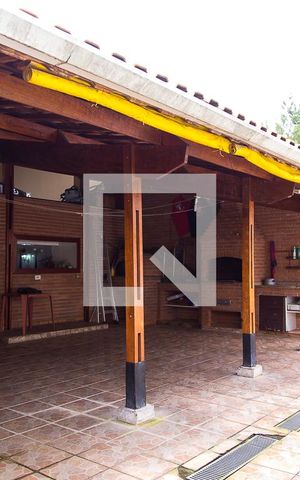 Casa à venda com 300m², 5 quartos e 5 vagasQuintal