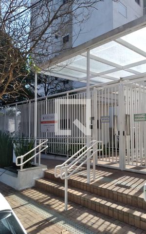 Apartamento à venda com 61m², 2 quartos e 1 vaga Apartamento à venda com 61m², 2 quartos e 1 vagaFachada