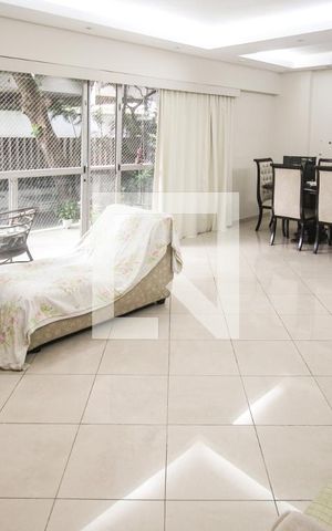 Apartamento à venda com 136m², 3 quartos e 2 vagas Apartamento à venda com 136m², 3 quartos e 2 vagasSala
