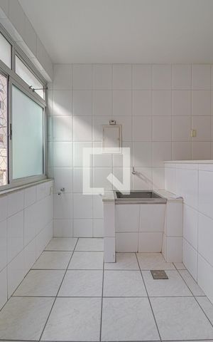Apartamento à venda com 240m², 3 quartos e 4 vagasCozinha e Área de Serviço