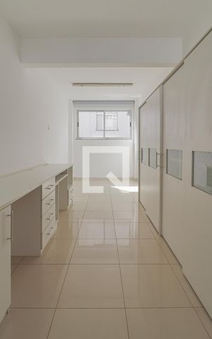 Apartamento à venda com 240m², 3 quartos e 4 vagasQuarto 3
