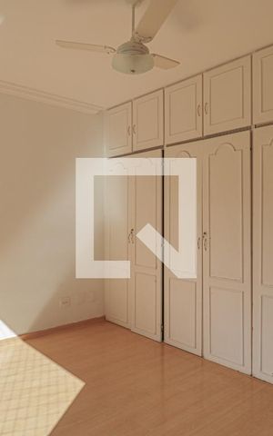 Apartamento à venda com 240m², 3 quartos e 4 vagasQuarto 