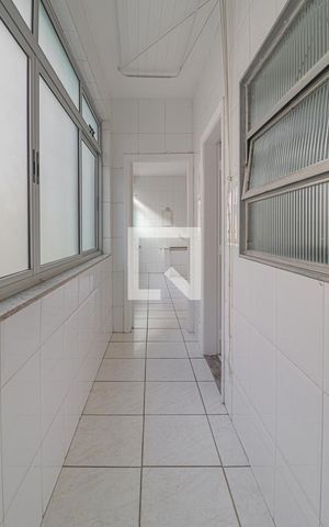 Apartamento à venda com 240m², 3 quartos e 4 vagasCozinha e Área de Serviço
