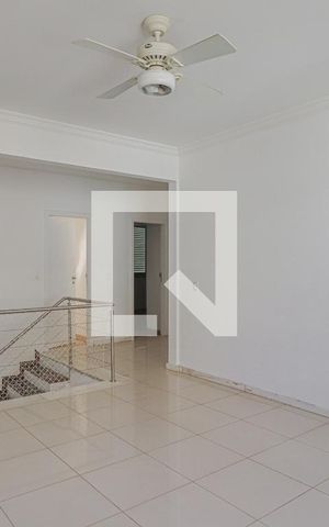 Apartamento à venda com 240m², 3 quartos e 4 vagasSala 2