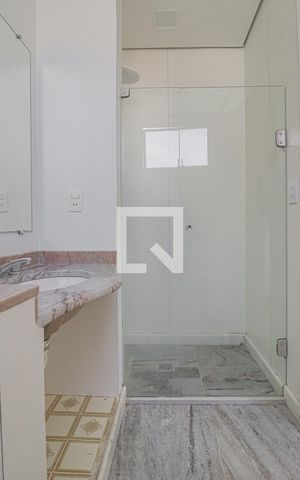 Apartamento à venda com 240m², 3 quartos e 4 vagasBanheiro da Suíte