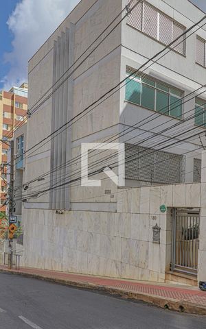 Apartamento à venda com 240m², 3 quartos e 4 vagasFachada