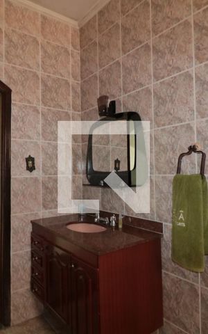 Casa à venda com 400m², 5 quartos e 5 vagasBanheiro 2