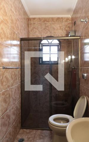 Casa à venda com 400m², 5 quartos e 5 vagasBanheiro 1