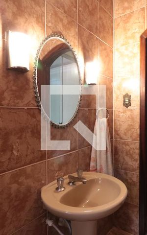 Casa à venda com 400m², 5 quartos e 5 vagasBanheiro 1