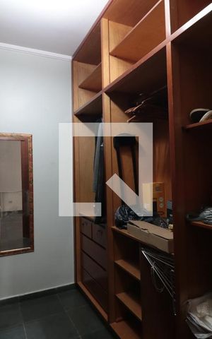 Casa à venda com 400m², 5 quartos e 5 vagasSuite  - closet