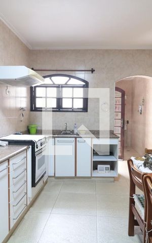 Casa à venda com 400m², 5 quartos e 5 vagasCozinha 