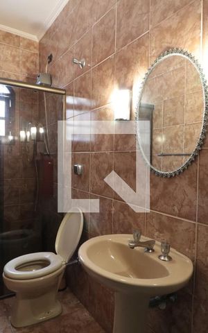 Casa à venda com 400m², 5 quartos e 5 vagasBanheiro 1