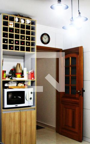 Casa para alugar com 250m², 4 quartos e 2 vagasCozinha