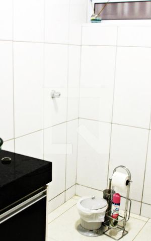 Casa para alugar com 250m², 4 quartos e 2 vagasBanheiro 2