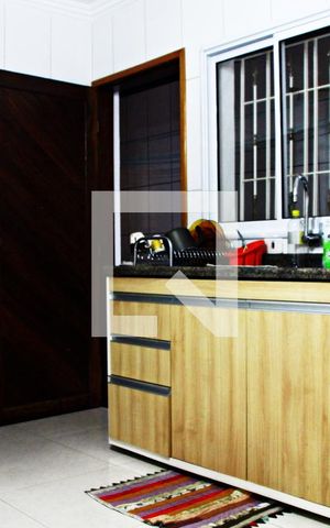 Casa para alugar com 250m², 4 quartos e 2 vagasCozinha