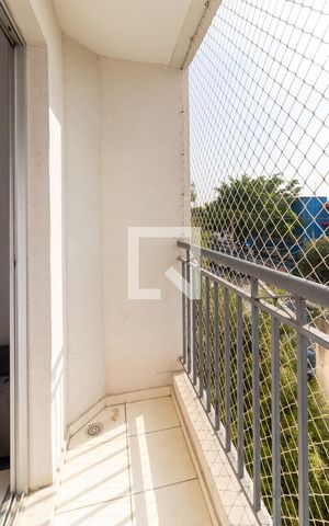 Apartamento à venda com 56m², 2 quartos e 1 vaga Apartamento à venda com 56m², 2 quartos e 1 vagaVaranda