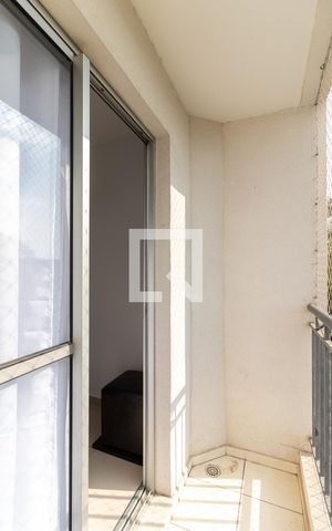 Apartamento à venda com 56m², 2 quartos e 1 vaga Apartamento à venda com 56m², 2 quartos e 1 vagaVaranda