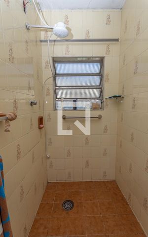 Casa à venda com 258m², 3 quartos e 4 vagas Casa à venda com 258m², 3 quartos e 4 vagasBanheiro social