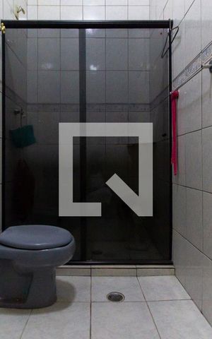 Casa à venda com 118m², 2 quartos e 2 vagas Casa à venda com 118m², 2 quartos e 2 vagasBanheiro Social