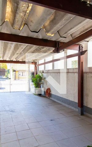 Casa à venda com 118m², 2 quartos e 2 vagas Casa à venda com 118m², 2 quartos e 2 vagasGaragem