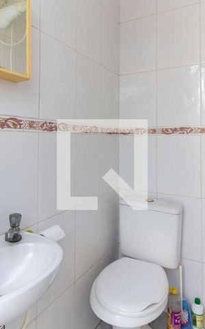 Casa à venda com 118m², 2 quartos e 2 vagas Casa à venda com 118m², 2 quartos e 2 vagasBanheiro de Serviço