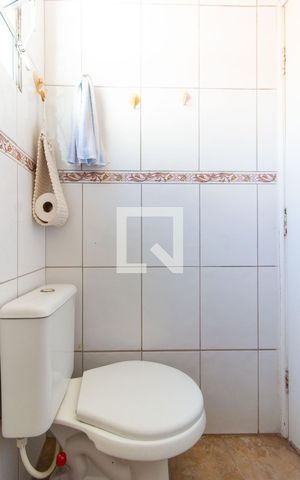 Casa à venda com 118m², 2 quartos e 2 vagas Casa à venda com 118m², 2 quartos e 2 vagasBanheiro da Suíte