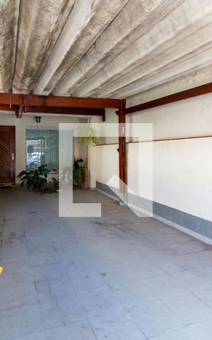 Casa à venda com 118m², 2 quartos e 2 vagas Casa à venda com 118m², 2 quartos e 2 vagasGaragem