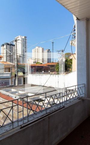Casa à venda com 118m², 2 quartos e 2 vagas Casa à venda com 118m², 2 quartos e 2 vagasVaranda do Quarto