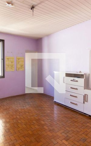 Casa à venda com 118m², 2 quartos e 2 vagas Casa à venda com 118m², 2 quartos e 2 vagasSuíte