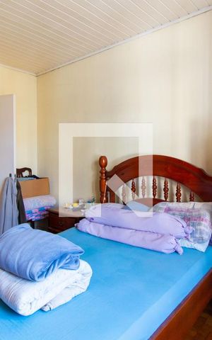 Casa à venda com 118m², 2 quartos e 2 vagas Casa à venda com 118m², 2 quartos e 2 vagasQuarto
