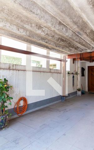 Casa à venda com 118m², 2 quartos e 2 vagas Casa à venda com 118m², 2 quartos e 2 vagasGaragem