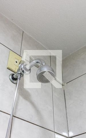 Casa à venda com 170m², 3 quartos e 2 vagasChuveiro