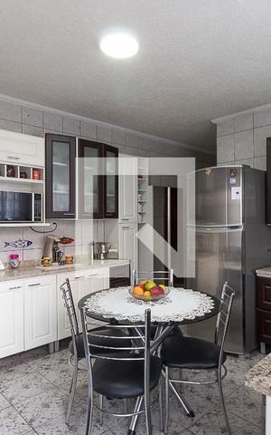 Casa à venda com 170m², 3 quartos e 2 vagasCozinha