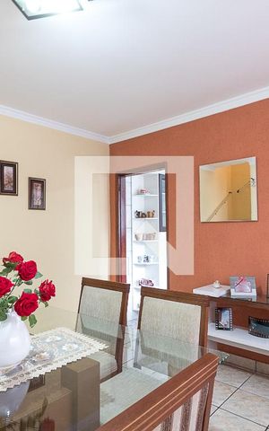 Casa à venda com 170m², 3 quartos e 2 vagasSala 2