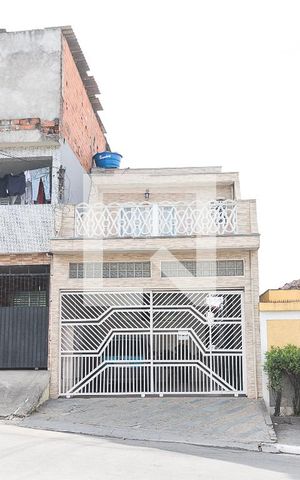 Casa à venda com 170m², 3 quartos e 2 vagasFachada