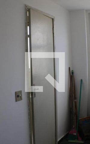 Apartamento à venda com 76m², 2 quartos e 1 vagaQuarto de Serviço