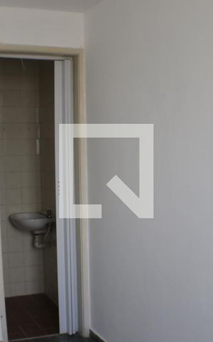 Apartamento à venda com 76m², 2 quartos e 1 vagaQuarto de Serviço