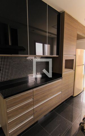 Apartamento à venda com 118m², 2 quartos e 3 vagas Apartamento à venda com 118m², 2 quartos e 3 vagasCozinha