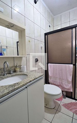 Casa à venda com 120m², 2 quartos e 2 vagasBanheiro Social