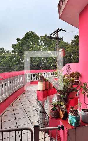 Casa à venda com 120m², 2 quartos e 2 vagasVaranda