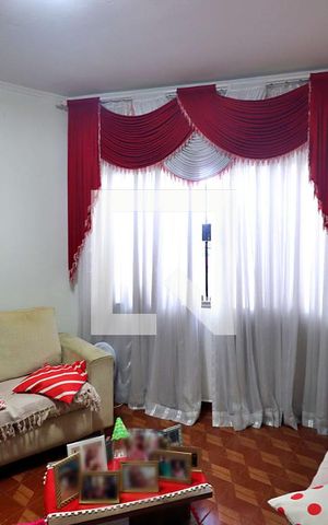 Casa à venda com 120m², 2 quartos e 2 vagasSala