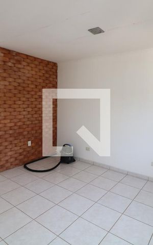 Casa à venda com 120m², 5 quartos e 2 vagasQuarto 