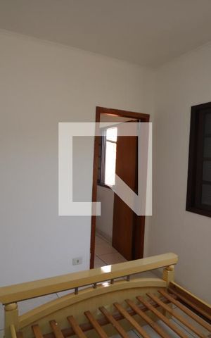 Casa à venda com 120m², 5 quartos e 2 vagasQuarto 3