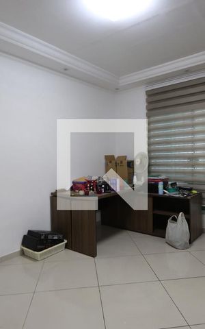 Casa à venda com 150m², 4 quartos e 3 vagasSala